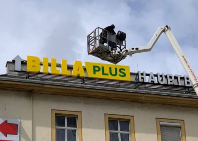 Montron supports the transition of Merkur to Billa Plus with 15 installation teams
